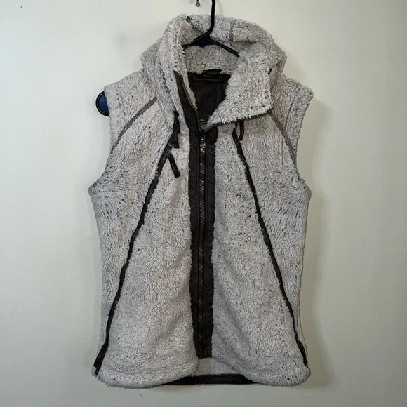 KUHL Flight Vest Ivory Size Medium - Picture 2 of 4